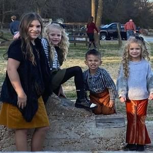 Meet your Posher, Sandy